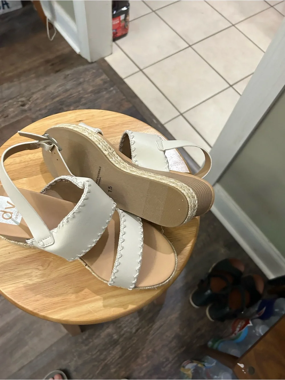DV by Dolce Vita stylish white